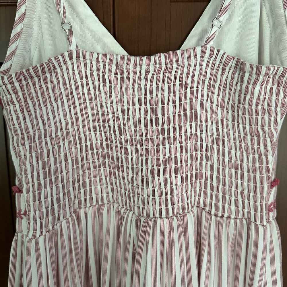 Elegant Pink and White Striped Maxi Dress - Picture 7 of 12